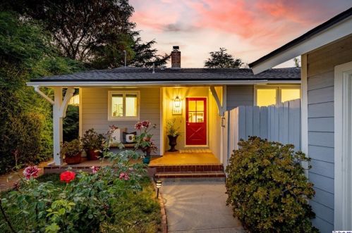 5021 Dunsmore Ave, Glendale, CA 91214-1108