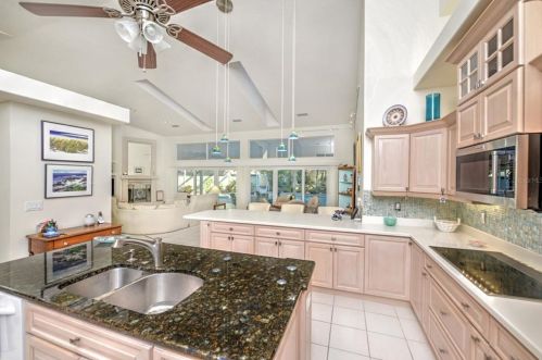 2585 Spruce Creek Blvd, Daytona Beach FL  32128-6787 exterior