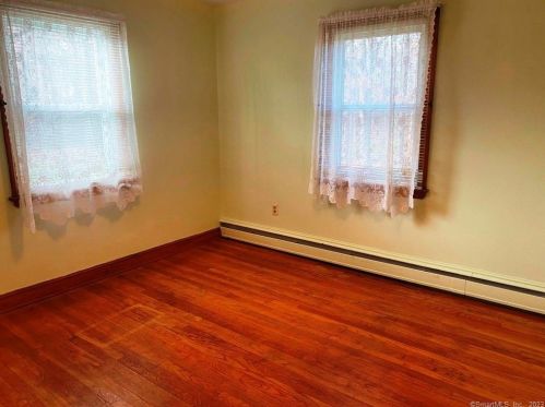 90 Pineridge Dr, Waterbury CT  06716-3134 exterior