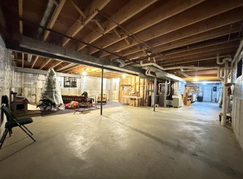 1 Cedar Pt, Newport KY  41076-1743 exterior