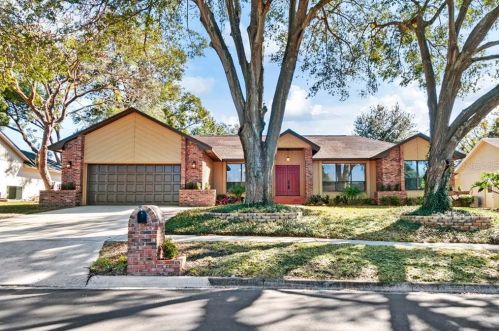 955 Red Dandy Dr, Orlando, FL 32818-6934