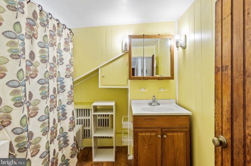 123 Old Kennett Rd, Kennett Sq PA  19348-2631 exterior