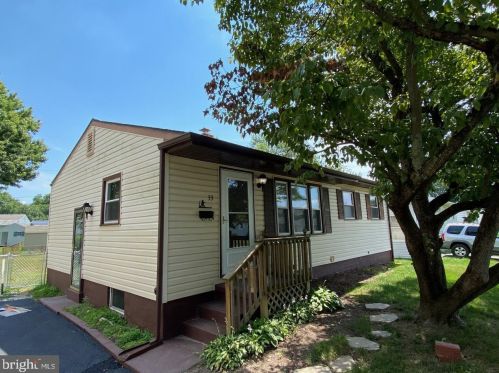 33 Stevens Ave, New Castle, DE 19720-4001