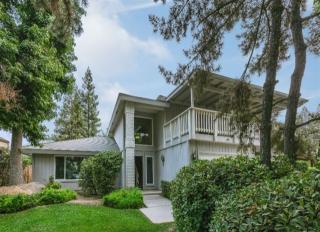 8380 Raisina Ave, Fresno, CA 93720-2083