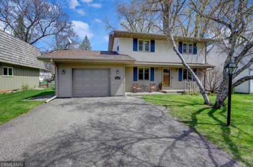 3909 Shamrock Dr, Minneapolis, MN 55421-4346
