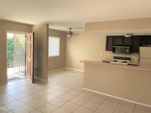 2228 Campbell Ave, Phoenix, AZ 85015-4439