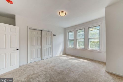 6447 Chew Ave, Philadelphia PA  19119-2037 exterior