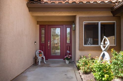 732 Buckingham Dr, Redlands CA  92374-6421 exterior