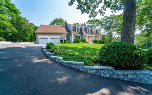 14 Alcott Rd, Waterbury, CT 06716-1610