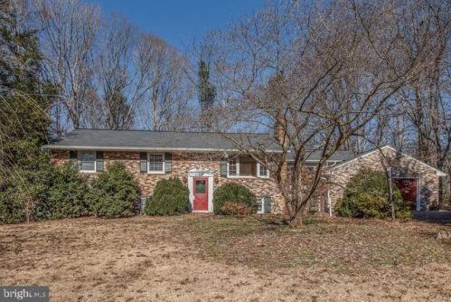 19 Sandy Ridge Ct, Fredericksburg, VA 22405-3541