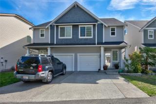 209 Miramar Cir, Bremerton, WA 98311-8525