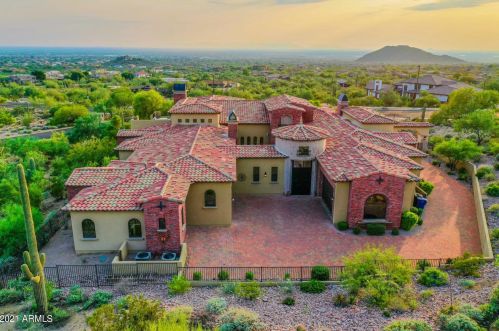 3711 Hawes Rd, Mesa, AZ 85207-9789