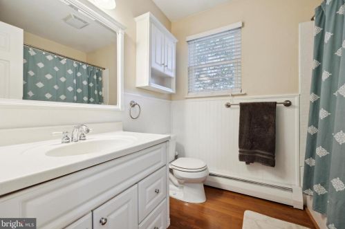 609 Crestwyck Dr, Norristown PA 19406-1574 exterior