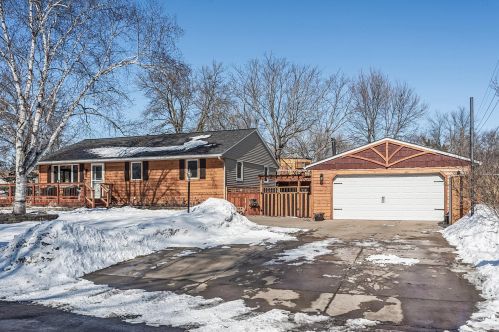 2100 Yellowstone Trl, Minneapolis, MN 55444-1983