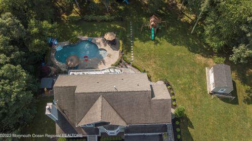 9 Maxim Ct, Jackson Twp NJ 08527-3893 exterior