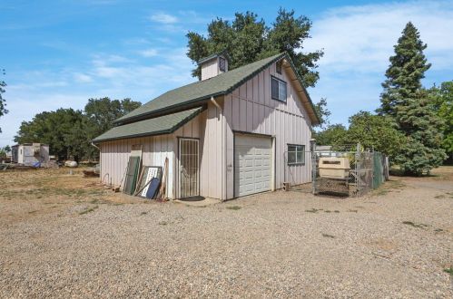 5057 Harney Ln, Lodi CA  95240-6922 exterior