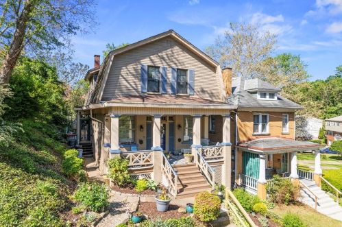 71 Parke St, Pittsburgh, PA 15205-3002