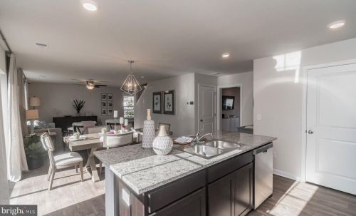 179 Winifred Dr, Hanover PA  17331 exterior