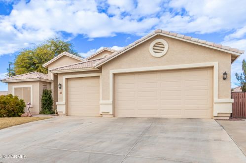 3644 Loma Vista St, Gilbert, AZ 85295-4672