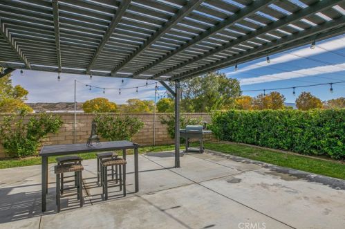 25776 Covala Ct, Santa Clarita CA  91355-2262 exterior