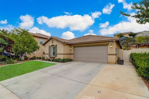 4195 Ladrillo St, Lake Elsinore, CA 92530-2016