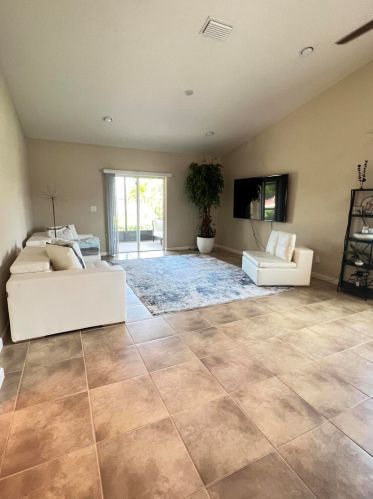 1750 Berkshire Cir, Vero Beach FL  32968-6715 exterior