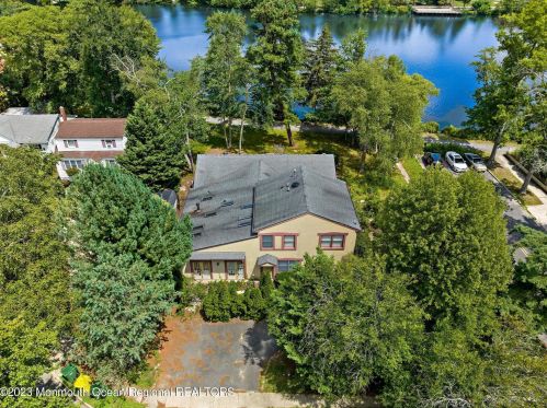 107 Lk Dr, Lakewood NJ  08701-3161 exterior