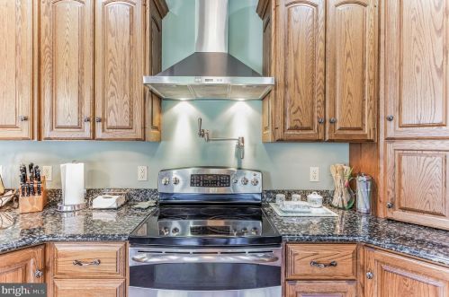 318 Commissioners Pike, Pilesgrove NJ 08098-2035 exterior