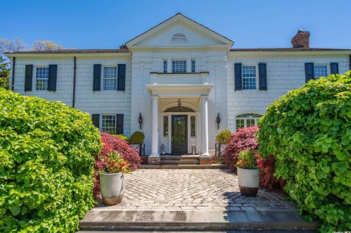40 Piping Rock Rd, Matinecock, NY 11560-2208
