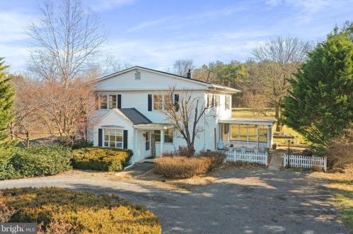 13070 Old Valley Pike, Edinburg VA  22824-3144 exterior