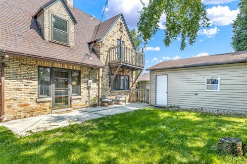 609 Waldo Blvd, Manitowoc WI  54220-2829 exterior