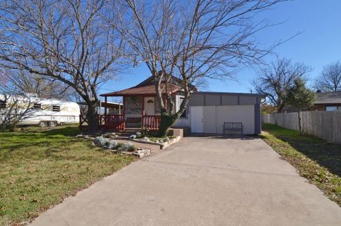 4530 Troy Rd, St Paul, TX 75098-6330