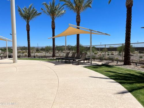 15922 Electra Ln, Sun City AZ 85387-2028 exterior