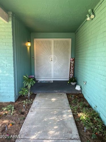 5438 Sunnyside Dr, Glendale, AZ 85304-2736