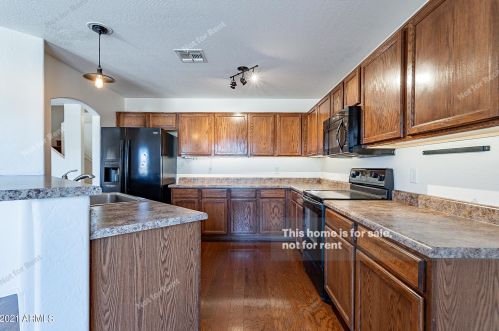 31285 Mesquite Way, San Tan Valley, AZ 85143-7256