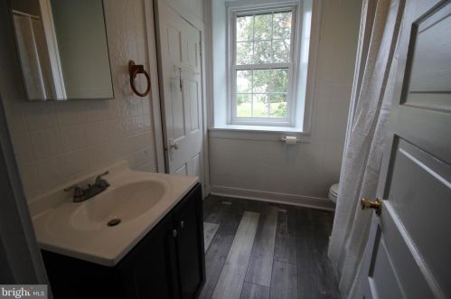 1250 New Danville Pike, Lancaster PA  17603-9212 exterior