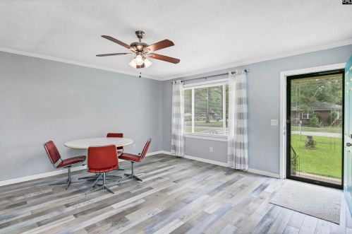 2614 Brookcliff Rd, Cayce-West Columbia SC  29033-4208 exterior