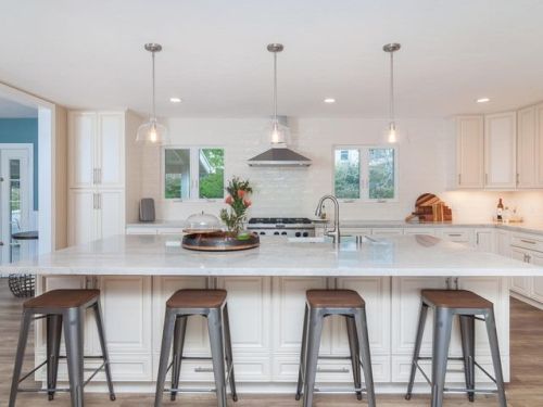 354 Zada Ln, Vista, CA 92084-5645