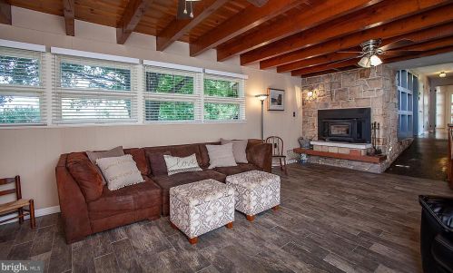 252 Redwood St, Hummelstown PA  17036-2619 exterior