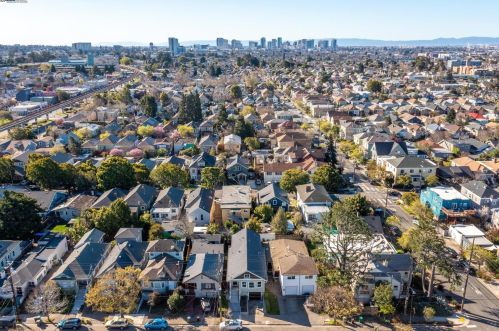 841 58th St, Oakland CA  94608-1403 exterior