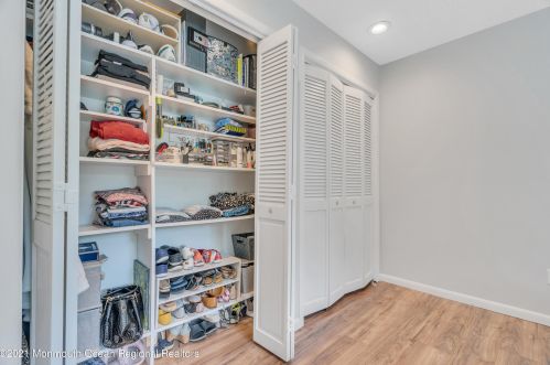 23 Yorkshire Dr, Jackson Twp NJ  08527-2626 exterior