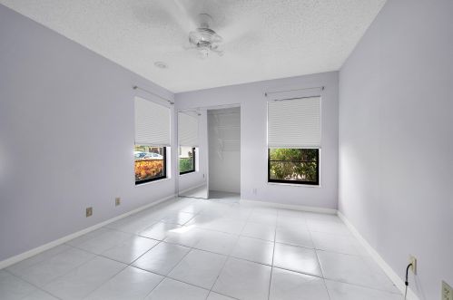 6376 Kings Gate Cir, Delray Beach FL  33484-2429 exterior