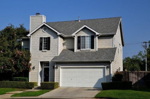 1077 Monticello Cir, Fresno CA  93720-1886 exterior