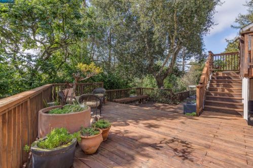 40 Las Palomas, Orinda CA  94563-1916 exterior