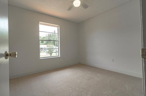 11625 129th Ln, Ocklawaha FL  32179-5096 exterior