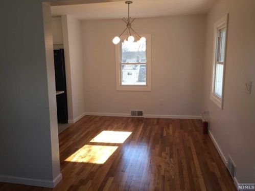 1427 Nelden Rd, Teaneck NJ  07666-6056 exterior