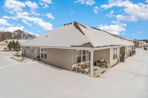 105 Woodside Park Dr, Amelia OH  45102-8711 exterior