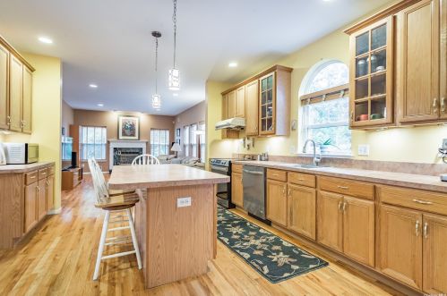 54 Casey Ln, Mount Sinai NY  11766-2336 exterior