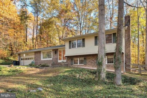 500 Altoona Dr, Fredericksburg, VA 22401-1106