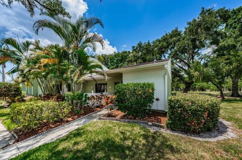 150 Cypress Pl, Oldsmar, FL 34677-2302